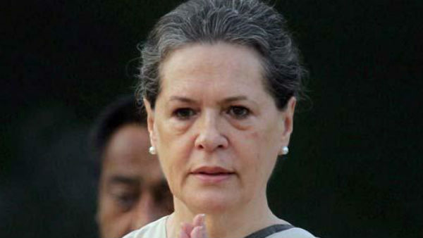 कांग्रेस पार्टी की कमान फिर से सोनिया के हाथ