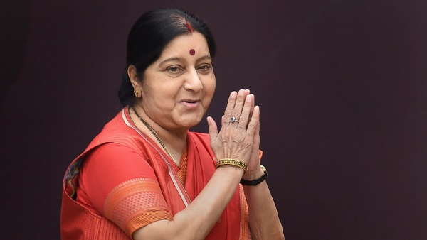 इसलिए पहनती थीं अलग-अलग दिन अलग-अलग रंग की साड़ी