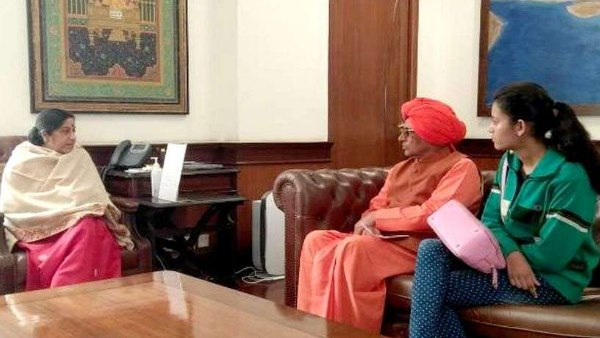 sushma-swaraj Helped Bhanupriya of Sikar For visa of america