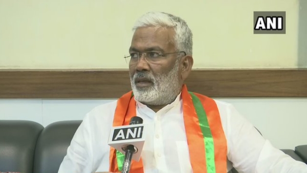 Swatantra Dev Singh says Central leadership has expelled MLA Kuldeep Singh Sengar from the party Swatantra Dev Singh says Central leadership has expelled MLA Kuldeep Singh Sengar from the party