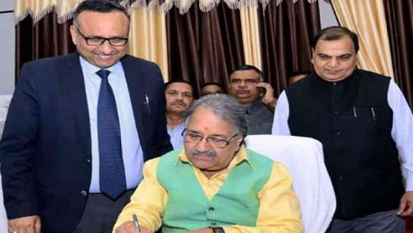 कुछ नए और योग्य चेहरों को काम करने का अवसर दिया जाए- अग्रवाल