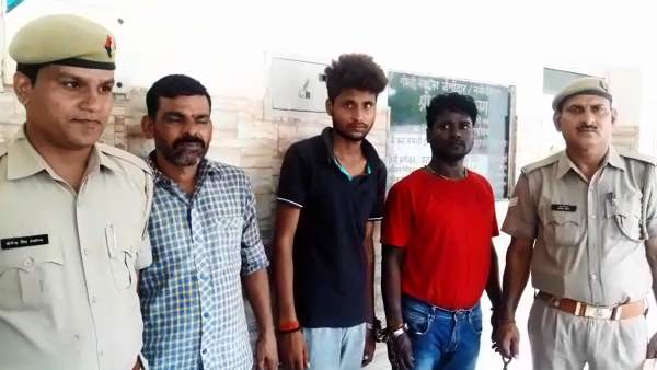 कार सवार तीन शूटरों को धर दबोचा