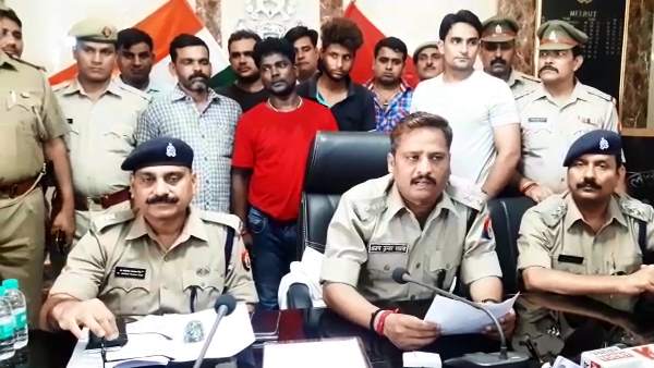 'हत्या के लिए 10 लाख की सुपारी दी'