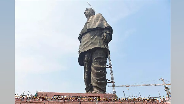 17 KM लंबे तट पर फैली फूलों की घाटी 17 KM लंबे तट पर फैली फूलों की घाटी