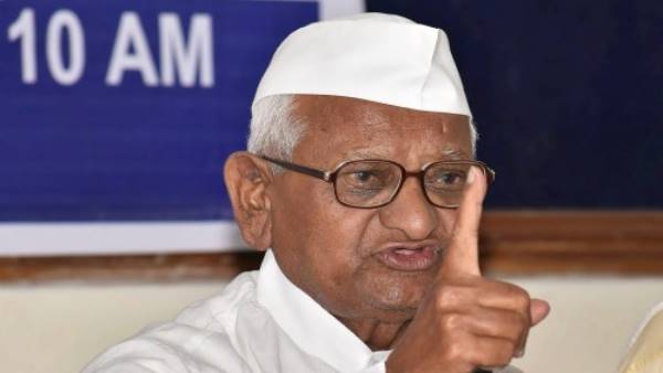 अन्ना हजारे ने पवार को दी क्लीन चिट 