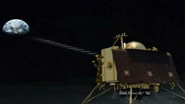 'लैंडर विक्रम' पूरी तरह से सुरक्षित 