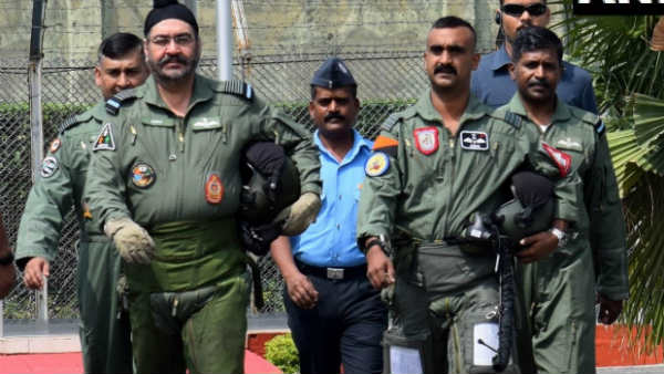 धनोआ का जेट भी हुआ क्रैश 