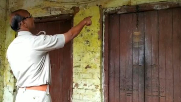 पिता के साथ रहकर पढ़ाई करता था बेटा