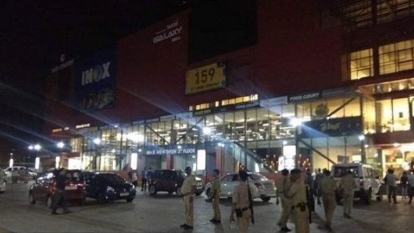 पाक प्रशिक्षित कमांडो भी घुस सकते हैं 