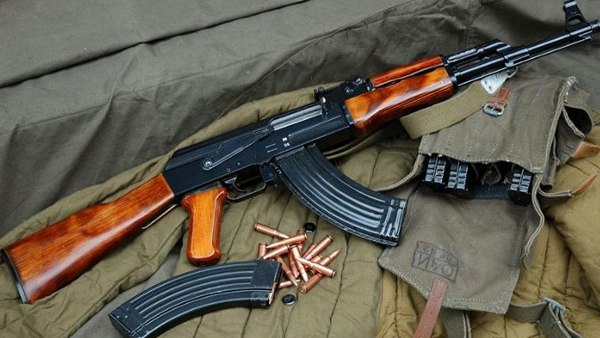 स्‍कूल से निकाल दिया गया था लड़की को