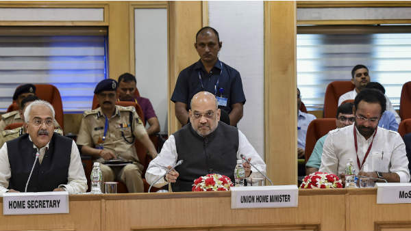 2014 से सीआरपीएफ की सुरक्षा घेरे में हैं शाह