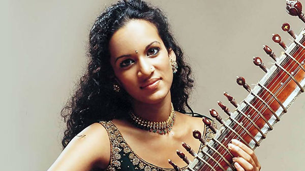 दो बच्चों की मां हैं अनुष्का शंकर 