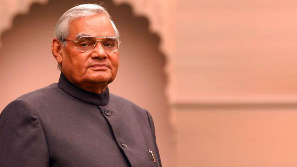 काफी देर तक सदन में बजती रही थीं तालियां 
