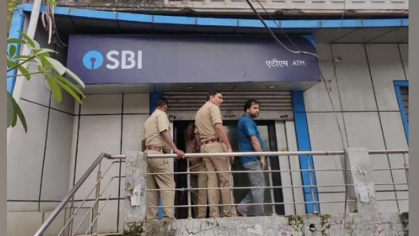 एटीएम टूटा देख युवक ने दी पुलिस को सूचना