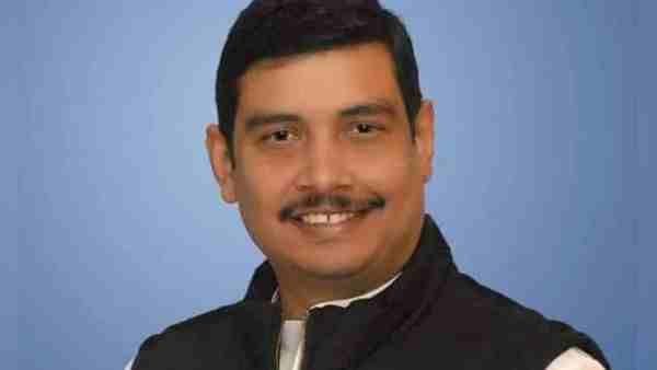 केस की पैरवी न करने का बना रहे है दबाव