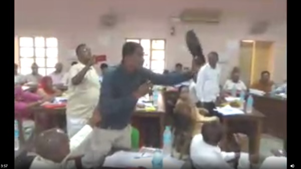 जिला परिषद सदस्य ने लगाए आरोप