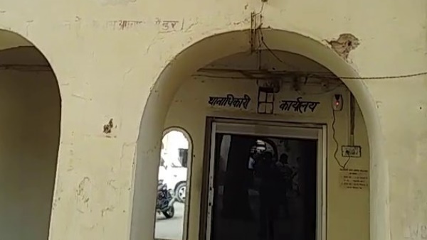 ये दो कांस्टेबल सेवा से बर्खास्त