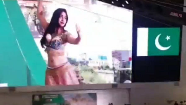 बेली डांस के भरोसे इमरान बेली डांस के भरोसे इमरान