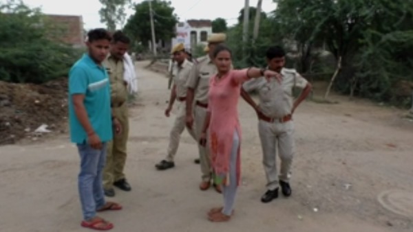 बेटे के साथ किसी बात को लेकर विवाद 