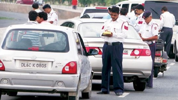 गाड़ी का शीशा गंदा है तो कट सकता है चालान