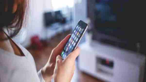 शक होने पर रखने लगी नजर