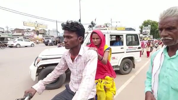 सरपंच ने ली पढ़ाई की जिम्मेदारी