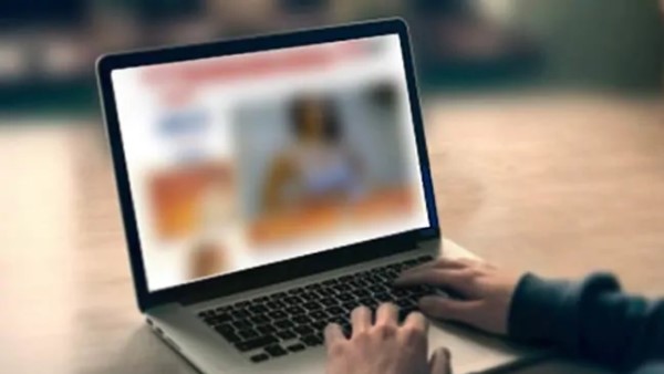 girl ask for her money boy uploaded obscene photos on social media girl ask for her money boy uploaded obscene photos on social media