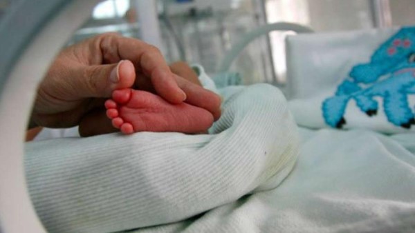 बेटा चाहता था शख्स, लेकिन पत्नी ने बेटी को दिया जन्म