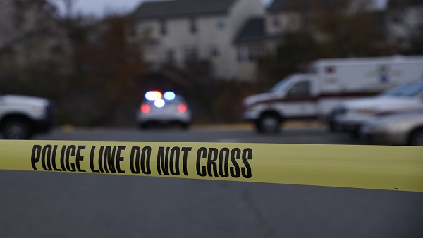 mumbai: student stabbed his school principal in her house mumbai: student stabbed his school principal in her house