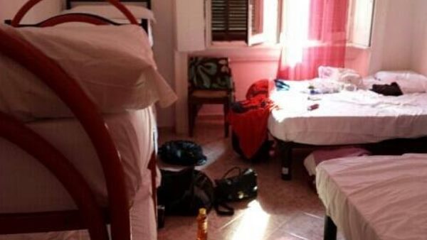 छेड़खानी का मामला दर्ज