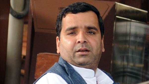 कौन हैं धर्मेंद्र यादव