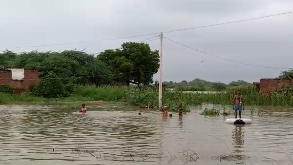 Flood in 49 Village Dholpur Due to Kota Chambal Barrage water release