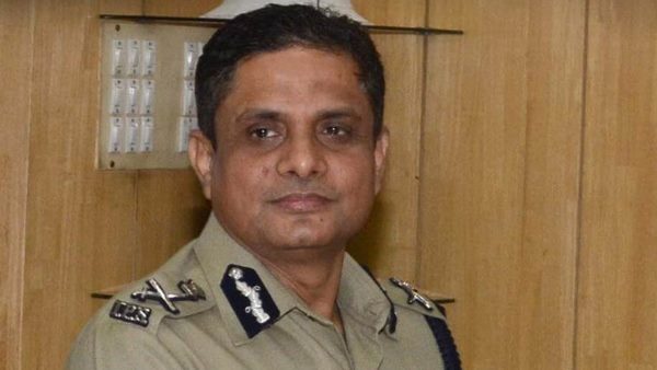 राजीव कुमार और सीबीआई की अर्जियों पर कोर्ट ने फैसला सुरक्षित रखा राजीव कुमार और सीबीआई की अर्जियों पर कोर्ट ने फैसला सुरक्षित रखा