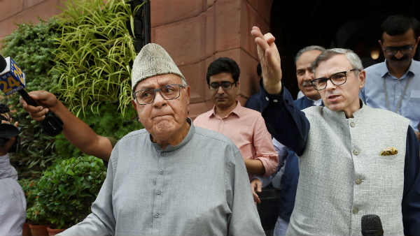 बिना ट्रायल दो वर्ष के लिए हिरासत 