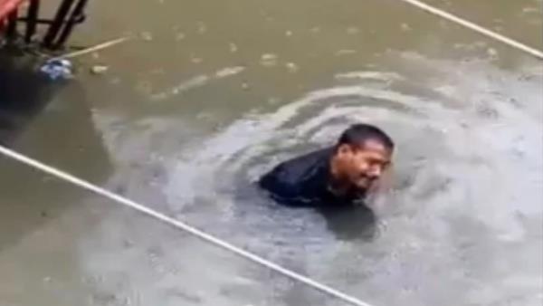 रिक्शा चालक का वीडियो वायरल