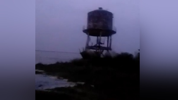 कोई प्रशासनिक अधिकारी नहीं पहुंचा