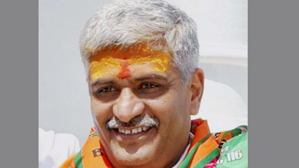 रात में सवार हुए मेट्रो में 