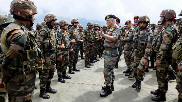 सेना हिंसा नहीं चाहती है 