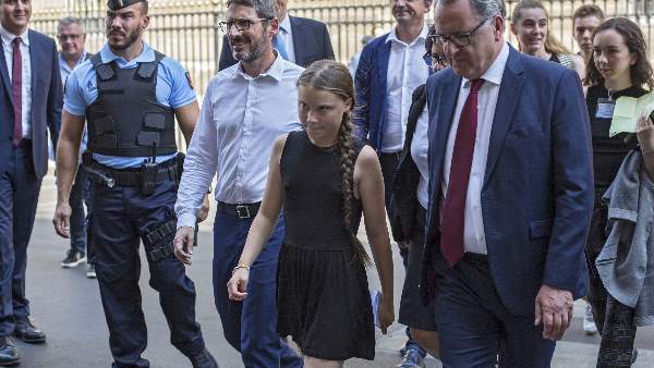  कांग्रेस में खड़ी होकर ग्रेटा ने अमरीका को लताड़ा