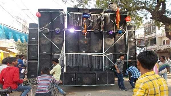 डीजे बजाने पर 10 लाख रुपए तक का जुर्माना डीजे बजाने पर 10 लाख रुपए तक का जुर्माना