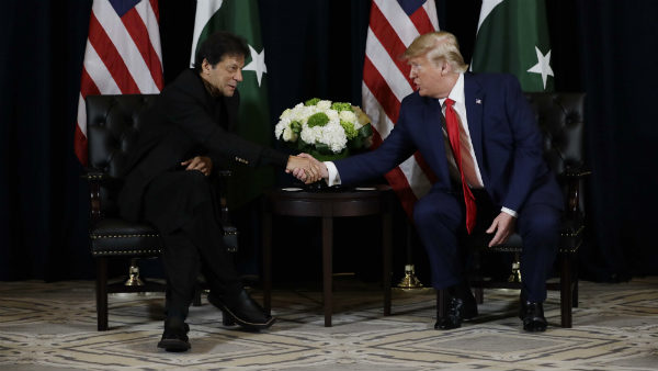 इमरान ने मान लिया आतंकी पैदा करता है आईएसआई