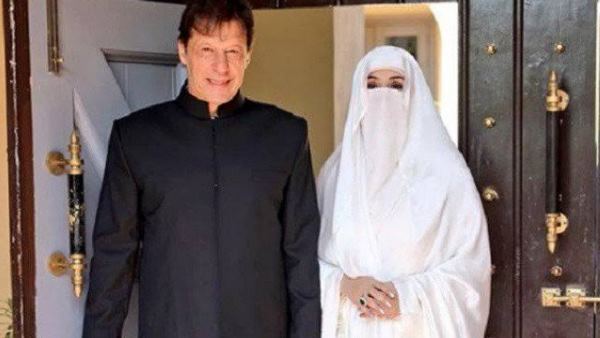 कुछ उनमें अंध श्रद्धा भी रखते हैं कुछ उनमें अंध श्रद्धा भी रखते हैं