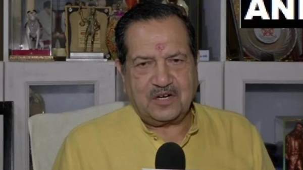 पा‍किस्‍तान 5-6 टुकड़ों में विभाजित होने के कगार पर है