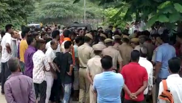 पूर्व विधायक को ले जाना पड़ा अस्पताल