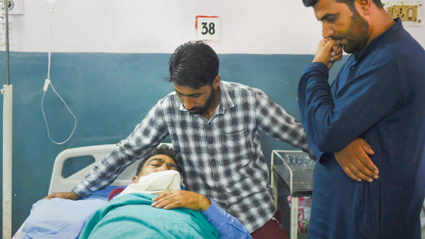 फरमान नहीं मानने से गुस्से में थे आतंकी