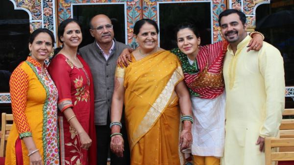 कीर्ति कुल्हरी का परिवार