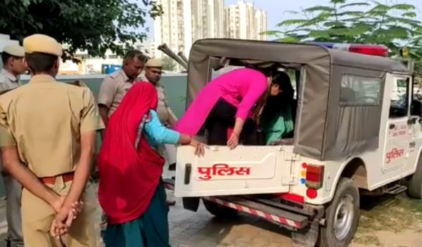 कुलदीप का बेडरूम सील