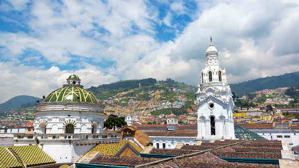 घर पर चल रही थी ग्रेजुएशन की पार्टी 