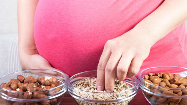 निर्जला व्रत गर्भवती महिला को नहीं रखना चाहिए निर्जला व्रत गर्भवती महिला को नहीं रखना चाहिए