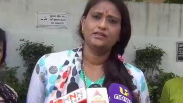 नर्स ने किया उसे तांत्रिक के हवाले